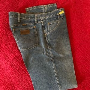 Men Wrangler Jeans 33x34 Advanced Comfort Fit